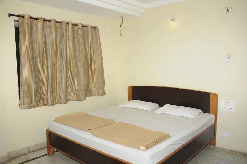 Hotel Agarala Residency Tirupati Room photo